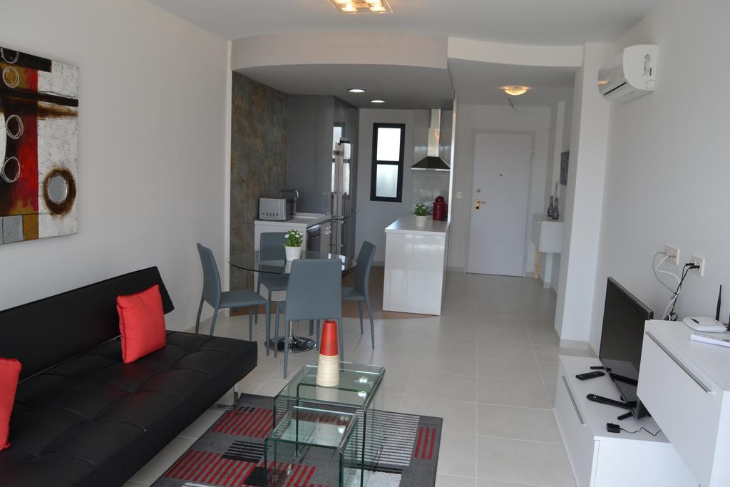 דירות אוריהואלה Residencial Sabrina חדר תמונה