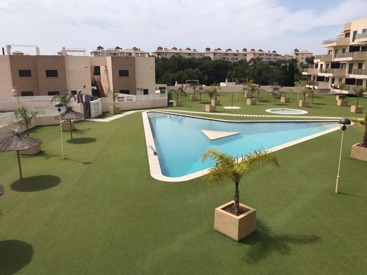 דירות אוריהואלה Residencial Sabrina מראה חיצוני תמונה