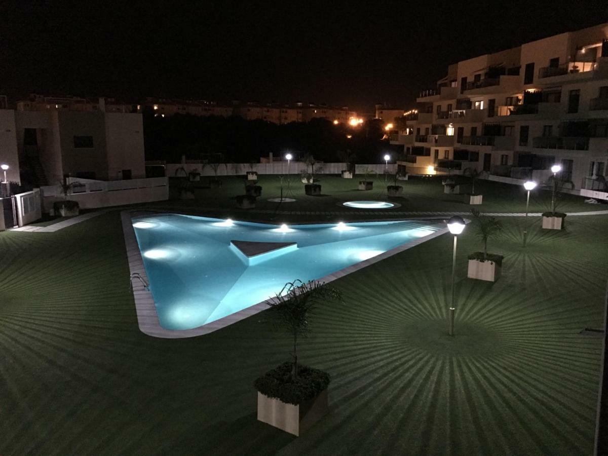 דירות אוריהואלה Residencial Sabrina מראה חיצוני תמונה